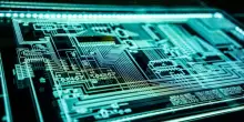 Gli hacker corrono pi&ugrave; veloci con l&rsquo;IA: il crimine digitale &egrave; alla portata di tutti