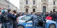 I balbettamenti giustificano i teppisti, ora serve un patto costituzionale per respingere gli assalti della piazza