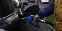 Caro carburante, ridurre la dipendenza dal greggio straniero per tutelare gli italiani dagli shock energetici