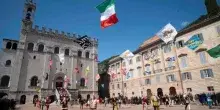 Gubbio, gli Sbandieratori esportano la tradizione in Cina