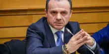 Cateno De Luca: &ldquo;Va somministrato altro metadone politico a Schifani. Il 15 e 16 maggio elezioni nazionali e regionali, prima per&ograve; la pensione per 30 peones&rdquo;