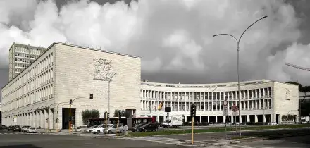 Allarme Inps, crescita record degli assegni di disoccupazione nel 2024