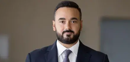 Sanita, l’assessore lombardo Bertolaso difende la delibera “Super intramoenia” che vende letti pubblici ai privati