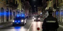 Blitz dei Carabinieri a Roma contro un gruppo di etnia rom accusato di furti e rapine. Ben 18 le persone finite agli arresti
