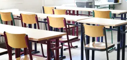 Scuola, firmato il nuovo contratto: quanto cresce la busta paga tra aumenti, arretrati e bonus
