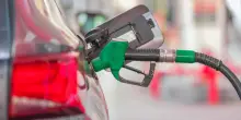 Carburanti, quanto verranno ridotte le accise e quanto scender&agrave; il prezzo di benzina e diesel