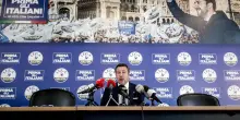 Salvini &egrave; gi&agrave; in campagna elettorale, il Remigration Summit diventa megafono contro Bruxelles: in piazza anche trattori e motociclisti