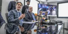 Traffico illecito di dati, 29 misure cautelari a Napoli: la banda che rubava dalle banche dati e rivendeva informazioni sensibili di artisti, calciatori e cantanti
