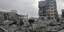 Israele sta affamando Gaza, effetti devastanti su madri e bambini