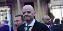 Il tramonto di Infantino: la Figc di Malag&ograve; salta sul carro anti-Fifa e molla l&rsquo;amico di Trump