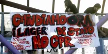 Falsi certificati anti-Cpr, perquisiti 23 medici. La procura di Ravenna contesta l&rsquo;associazione a delinquere. Intanto la destra invoca radiazioni e punizioni esemplari