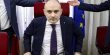 Morte di David Rossi, il supertestimone condannato per calunnia. Critiche da Pd e Ordine dei giornalisti al presidente della Commissione, Vinci
