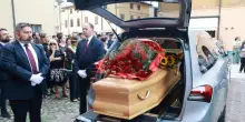 Attentato di Modena: in 700 per l&rsquo;addio a Monica Esposito