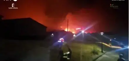 Maxi incendio vicino a Madrid: 1.200 evacuati, 26 mila ettari in fumo