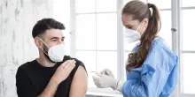 &laquo;I vaccini sono ottimi&raquo;, parola di scienziati pagati da Big pharma