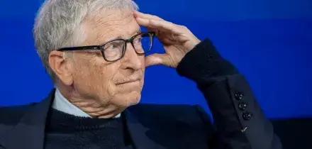 Gates: &laquo;Invasione IA, servono quote umane&raquo;