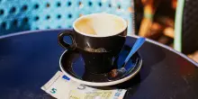 Il caff&egrave; al bar &egrave; rincarato del 24,2%