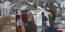 A Ceuta 4.000 minori soli e scabbia tra i poliziotti. Governo in fuga dalle Cortes