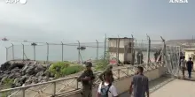 Ceuta, la Spagna installa barriere galleggianti contro i migranti