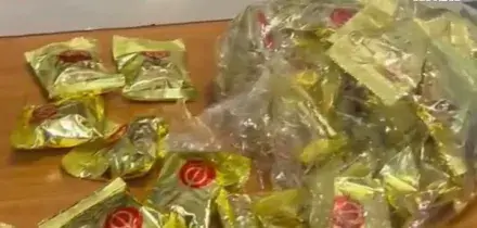Fiumicino, oltre 5 chili di cocaina nascosti nei &laquo;biscotti della fortuna&raquo;