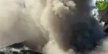 Etna, riprende l&rsquo;eruzione: allerta rossa per l&rsquo;aviazione