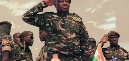 Il Niger ripiomba nel caos: la giunta stretta tra jihadisti e ribelli