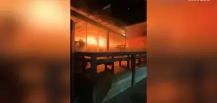 Nuovo video su Crans-Montana, i giovani cercano di sfondare le vetrate
