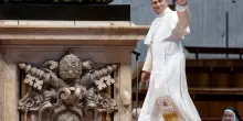 Leone &laquo;mette in riga&raquo; sulla liturgia e rilancia su famiglia ed educazione