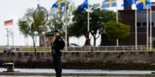 Svezia, attacco in una scuola: uomo armato ferisce diverse persone con un machete