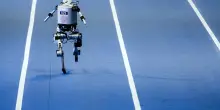 Umanoide cinese batte il record di Bolt nei 100 metri: 9,32 secondi
