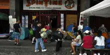 Anzich&eacute; liberare la strada occupata Gualtieri cede ancora allo Spin Time