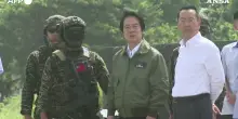 Il presidente di Taiwan ispeziona le esercitazioni della Marina