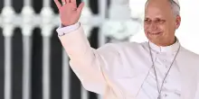 Leone XIV &laquo;invade&raquo; una Francia ormai stufa del reuccio Macron