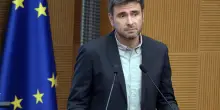 Hannoun sognava Di Battista spallone