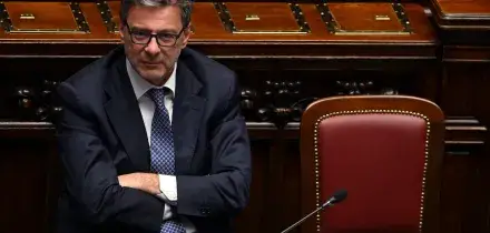 Si va verso l&rsquo;ottavo taglio alle accise. Il governo punta allo sconto sul bollo