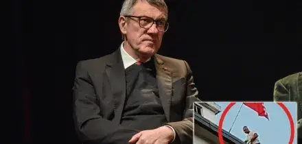 Sul tetto della Cgil si lavora senza casco