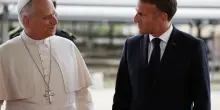 Macron &laquo;convertito&raquo;, va a messa da Prevost