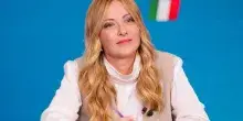 Nonostante il Quirinale, Meloni fa scuola: no al burqa e 30% massimo di stranieri