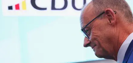 Achtung: AfD avanza ancora, Merz barcolla