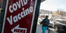 Vaccini Covid, gli Usa hanno nascosto i danni