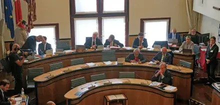 Il Veneto si allinea a sinistra: passa la legge sul fine vita
