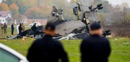 Meloni onora i soldati morti. L&rsquo;M5s fa propaganda: &laquo;Armi anzich&eacute; manutenzione&raquo;