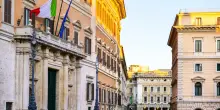 Manovra da 23,5 miliardi, il governo stringe: pensioni, fisco e bonus