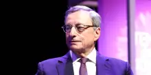 Draghi briga per imporre la cura alle malattie che pure lui ha causato