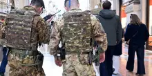 La Meloni ingabbia i maranza. Ma re Sergio disarma i soldati