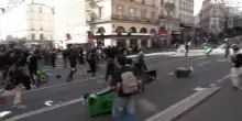 Francia: scontri a Parigi e Lione, assalto al municipio di Marsiglia