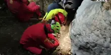 Sardegna, speleologo intrappolato in una grotta dopo una frana