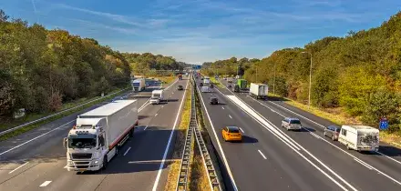 C.H. Robinson compra RXO per 5,8 miliardi di dollari. Nasce un colosso Usa della logistica, ma Wall Street resta scettica