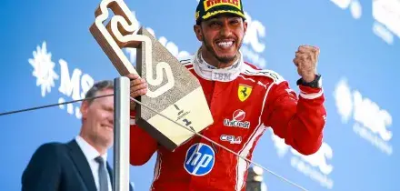 Quanto guadagna Lewis Hamilton? Lo stipendio in Ferrari e il patrimonio da urlo