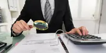 Bonifico ai figli, per evitare controlli del Fisco ecco cosa scrivere nella causale